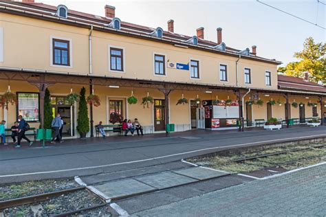 eger train station.